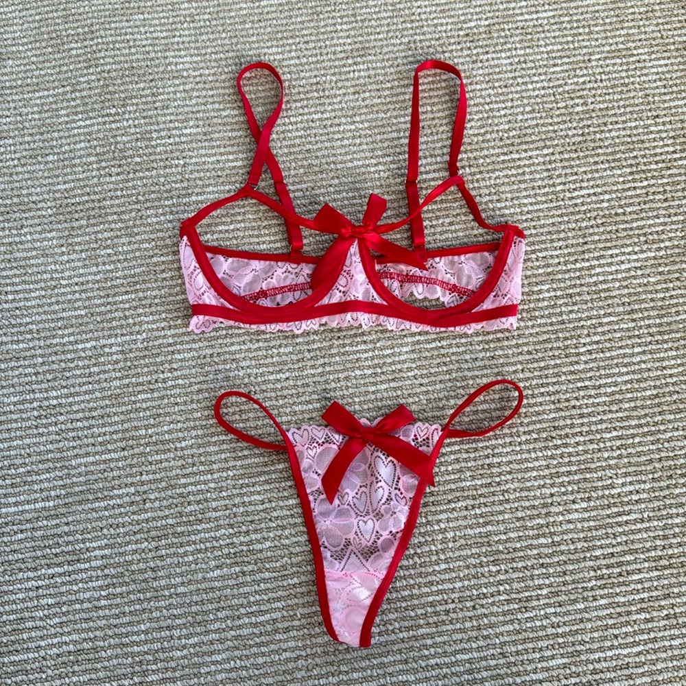 Pink lace matching bra & panty set